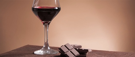 Vinho e chocolate: saiba por que você deve apostar nessa combinação!
